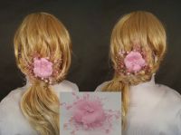 Ozdoba do włosów różowy kwiatek z koralikami, stroik na spince